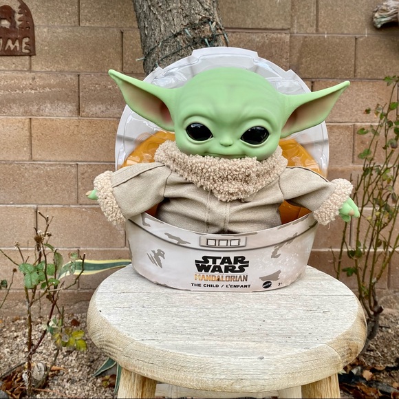 Star Wars The Child Grogu Plastic Plush Toy - Picture 4 of 5